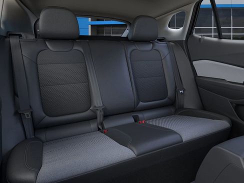 New 2026 Chevrolet Trax LT image 17