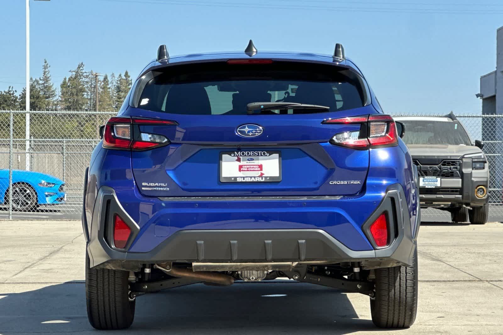 Used 2025 Subaru Crosstrek 2.5i Limited w/ Popular Package #3A AWD/4WD image 4