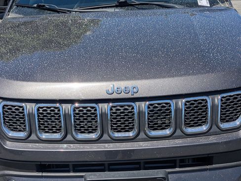 Used 2024 Jeep Compass Latitude AWD/4WD image 12