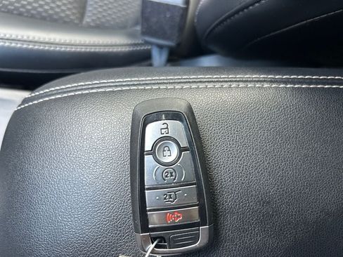 Used 2025 Ford Escape SE FWD image 30