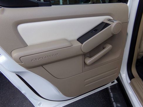 Used 2008 Ford Explorer Sport Trac Limited image 79