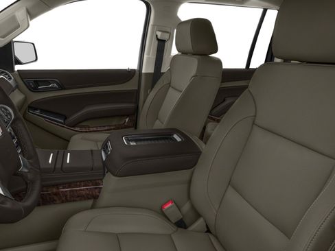 Used 2018 Chevrolet Suburban Premier w/ RST Edition AWD/4WD image 8