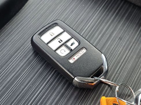 Used 2022 Honda Pilot Elite image 37
