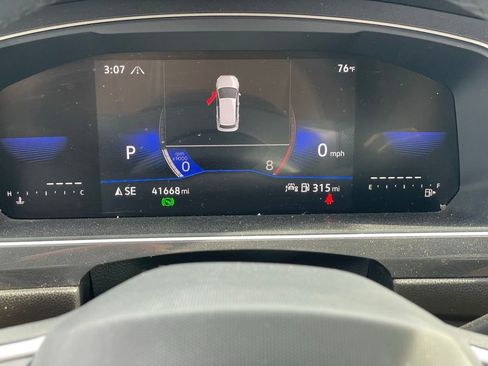 Used 2023 Volkswagen Tiguan SE R-Line image 19