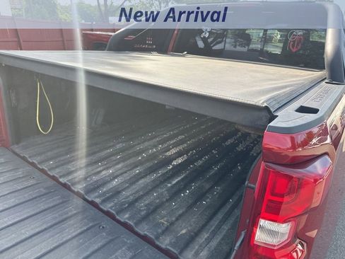 Used 2021 Chevrolet Silverado 1500 LT Trail Boss w/ Convenience Package II AWD/4WD image 9
