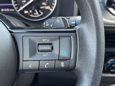 Certified 2023 Nissan Rogue SV FWD image 17