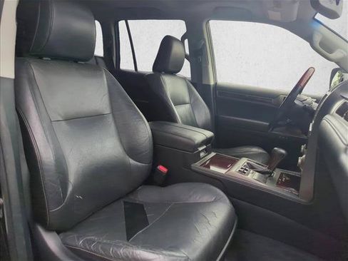 Used 2016 Lexus GX 460 w/ Premium Package AWD/4WD image 28