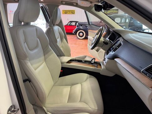 Used 2022 Volvo XC90 T8 Inscription Expression image 21
