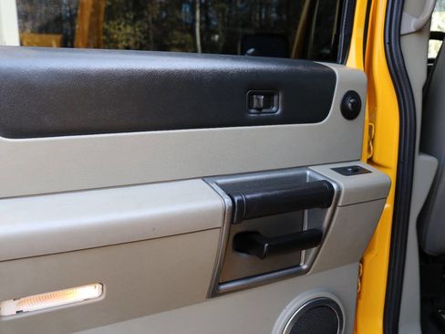 Used 2003 HUMMER H2 Base 4dr 4WD SUV w/ Preferred Equipment Group image 56