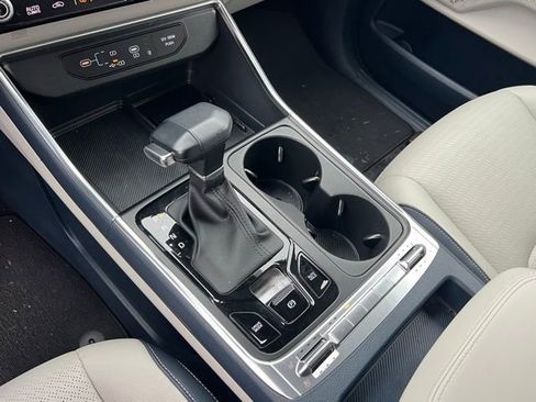 Certified 2025 Kia Carnival SX Prestige image 19