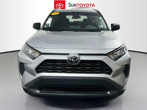 Used 2020 Toyota RAV4 LE FWD image 10
