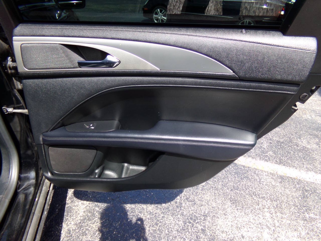 Used 2017 Lincoln MKZ Premiere FWD image 20