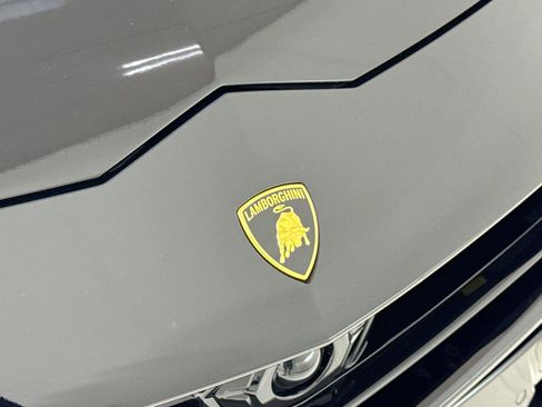 Used 2024 Lamborghini Urus S AWD/4WD image 38