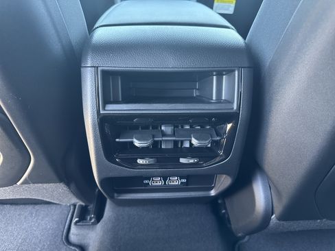 New 2026 Jeep Grand Cherokee Laredo RWD image 25