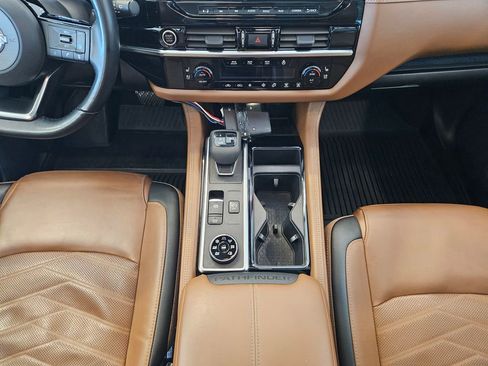 Used 2023 Nissan Pathfinder Platinum w/ Lighting Package (N93) AWD/4WD image 19