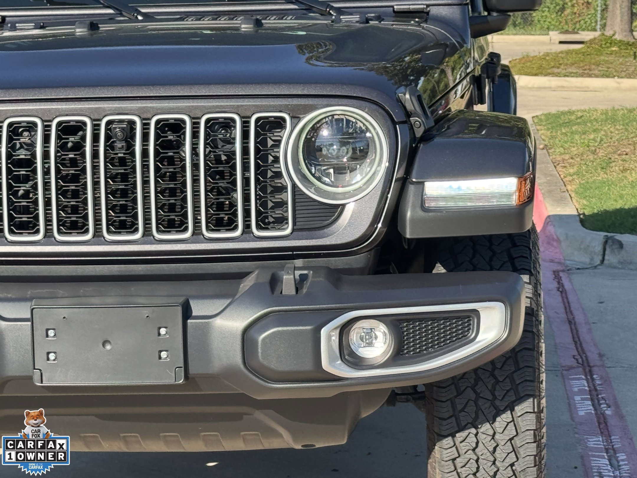 Used 2026 Jeep Wrangler Unlimited Sahara AWD/4WD image 11