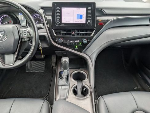 Used 2024 Toyota Camry SE FWD image 7