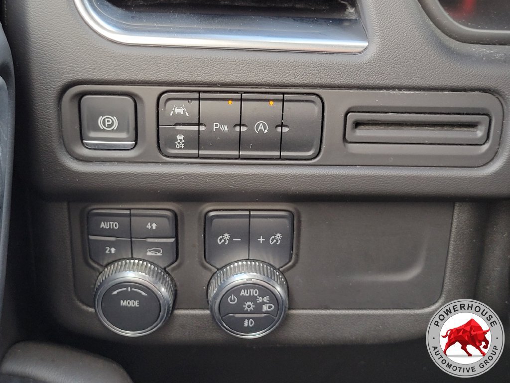 Used 2024 GMC Yukon SLT AWD/4WD image 28
