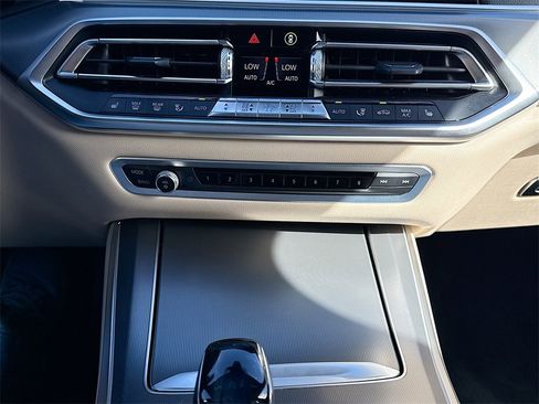 Used 2019 BMW X5 xDrive40i w/ Convenience Package image 17
