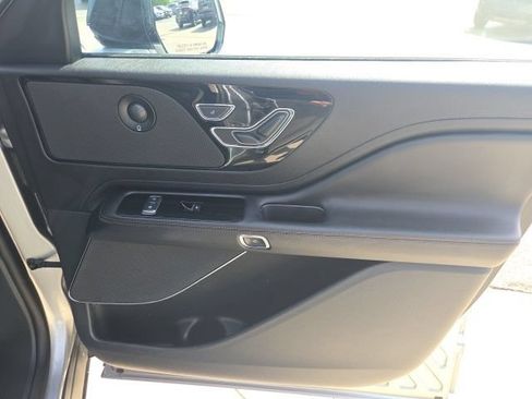 Certified 2023 Lincoln Aviator Reserve w/ Jet Package AWD/4WD image 26
