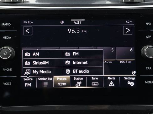 Used 2023 Volkswagen Tiguan SEL R-Line image 15