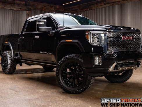 Used 2021 GMC Sierra 2500 Denali w/ Denali Black Diamond Edition image 1