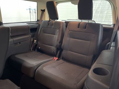 Used 2019 Ford Flex SE image 21