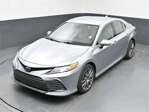 Used 2023 Toyota Camry XLE image 36