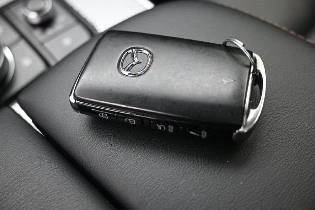 Certified 2024 MAZDA CX-90 3.3 Turbo w/ Premium Plus Pkg AWD/4WD image 13