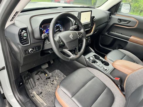 Used 2023 Ford Bronco Sport Outer Banks w/ Tech Package AWD/4WD image 10