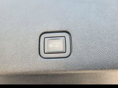 Certified 2023 Cadillac XT6 Premium Luxury w/ LPO, Floor Liner Package AWD/4WD image 24
