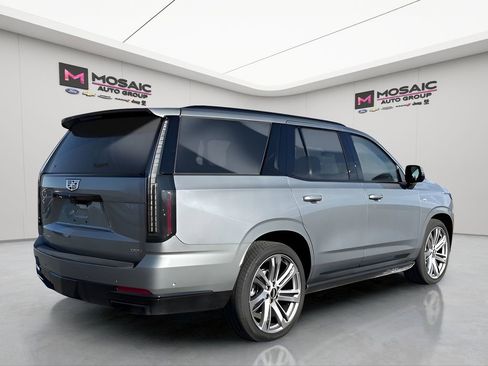 Used 2025 Cadillac Escalade Sport Platinum image 6
