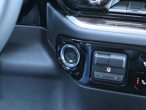 New 2026 GMC Sierra 1500 Elevation image 31