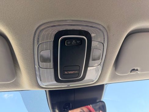 Used 2025 Hyundai Elantra SE FWD image 21