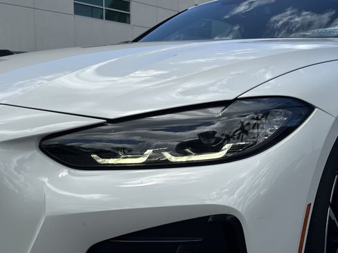 Used 2022 BMW 430i Convertible w/ M Sport Package RWD image 9