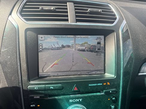 Used 2018 Ford Explorer Sport w/ Equipment Group 401A AWD/4WD image 16