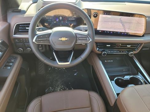 New 2026 Chevrolet Suburban High Country image 9