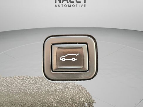 Used 2021 Chevrolet Tahoe RST w/ Luxury Package image 27