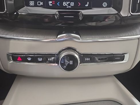 Used 2024 Volvo XC60 T8 Ultimate w/ Protection Package Premier image 14