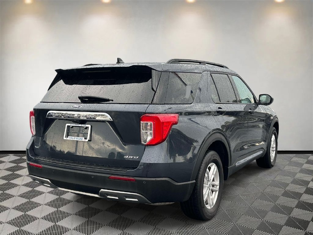 Certified 2023 Ford Explorer XLT w/ Equipment Group 202A AWD/4WD image 4