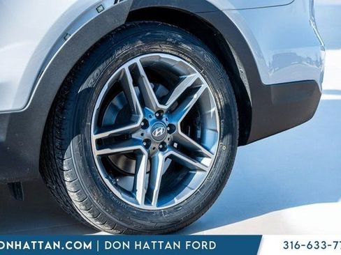 Used 2017 Hyundai Santa Fe Limited image 41
