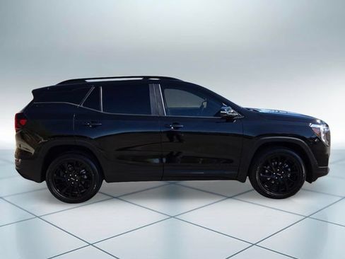 Used 2023 GMC Terrain SLE w/ Elevation Edition AWD/4WD image 4