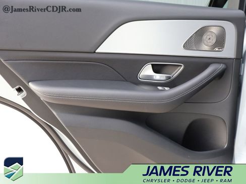 Used 2025 Mercedes-Benz GLE 350 4MATIC image 17