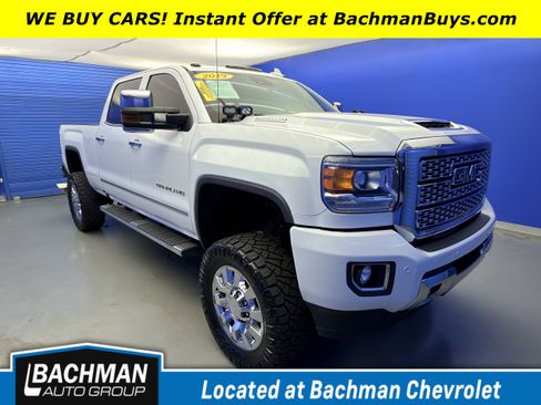 Used 2019 GMC Sierra 2500 Denali w/ Duramax Plus Package AWD/4WD image 1
