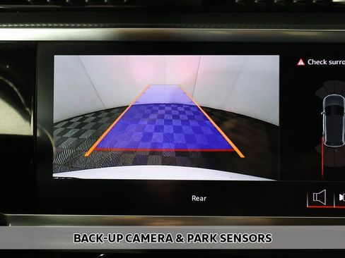 Used 2025 Audi Q3 2.0T Premium image 7