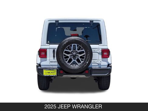 Used 2025 Jeep Wrangler Unlimited Sahara AWD/4WD image 9