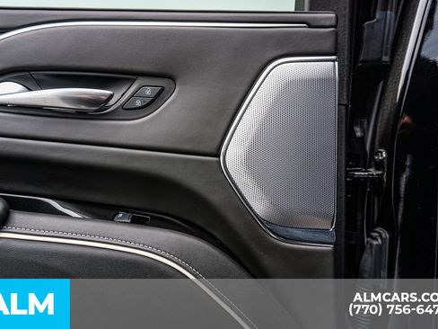 Used 2024 Cadillac Escalade ESV V AWD/4WD image 36