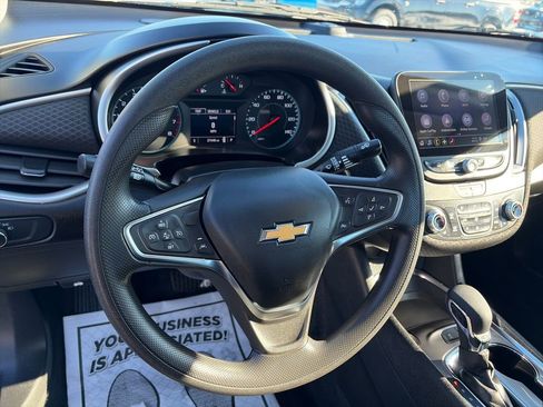 Used 2025 Chevrolet Malibu LT image 23
