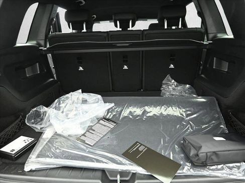 Certified 2025 Mercedes-Benz GLB 250 4MATIC image 24