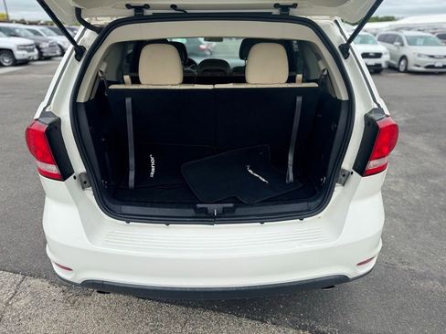Used 2017 Dodge Journey SXT w/ Comfort/Convenience Group FWD image 42